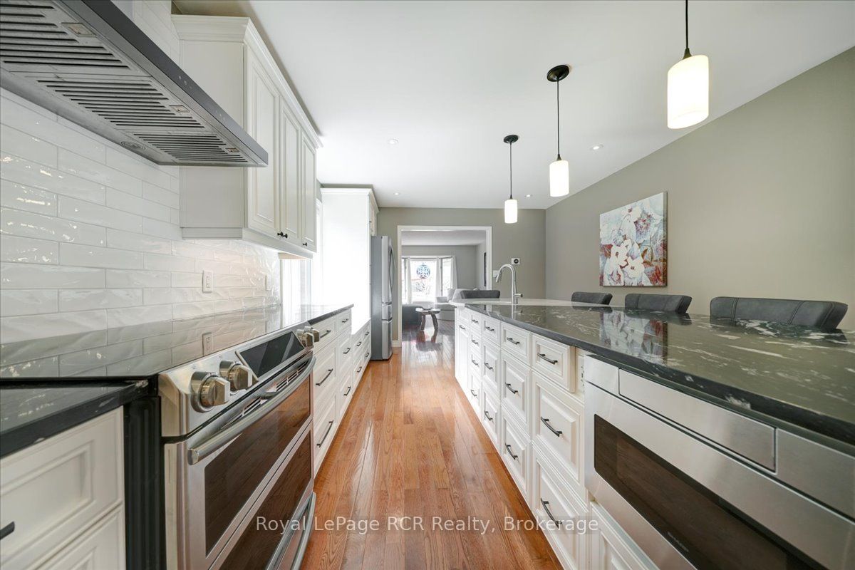 303 6th Avenue W Property Photo 10