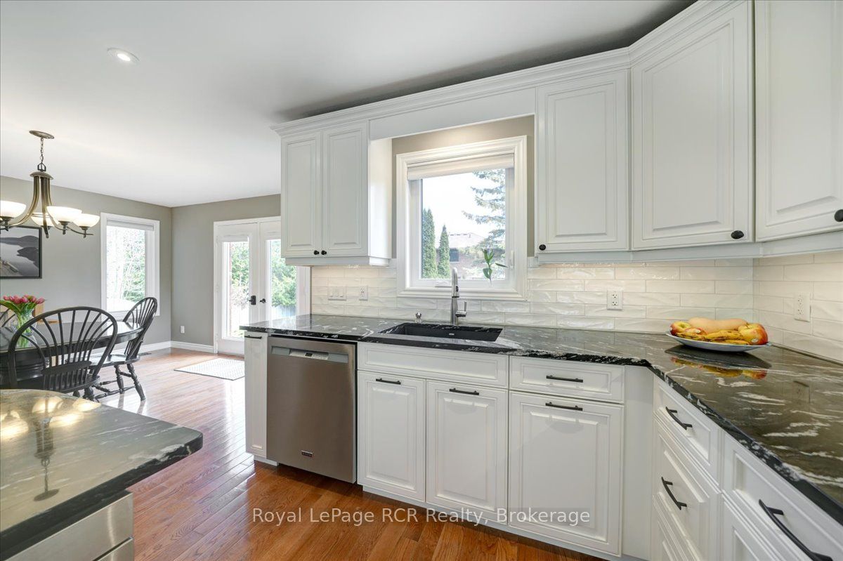 303 6th Avenue W Property Photo 14