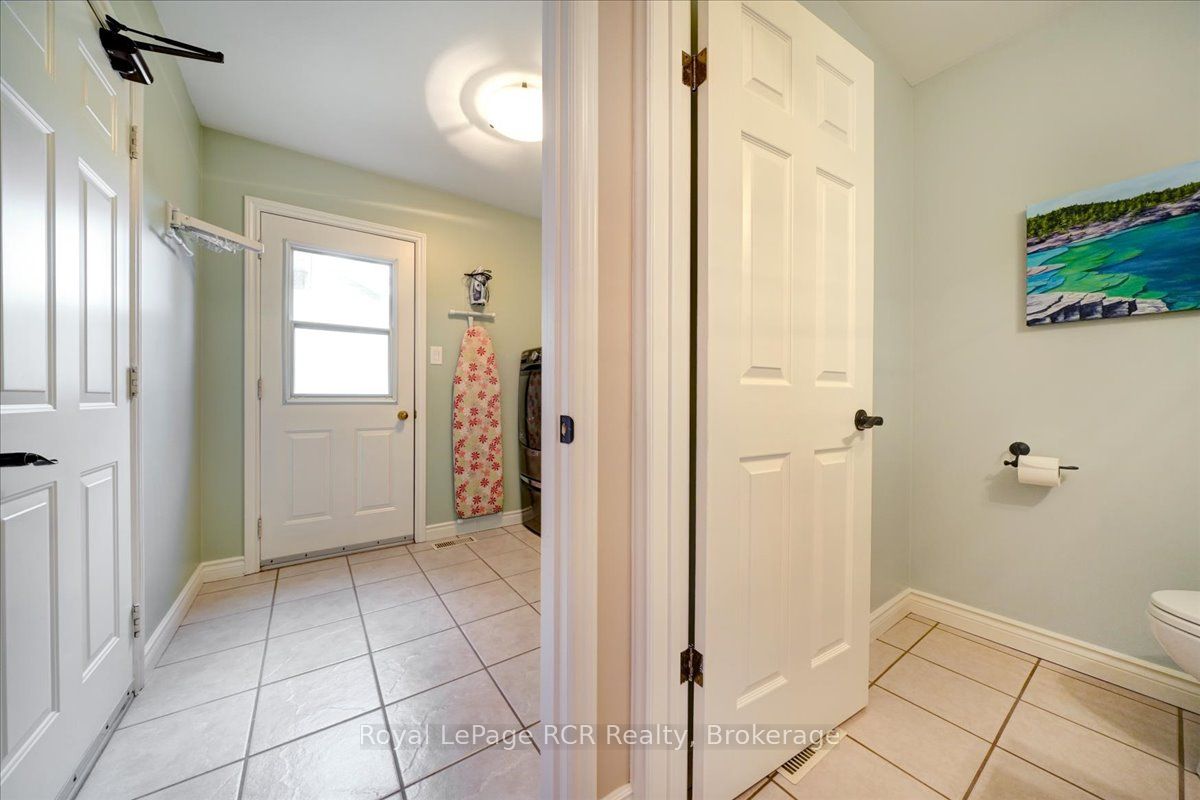 303 6th Avenue W Property Photo 20