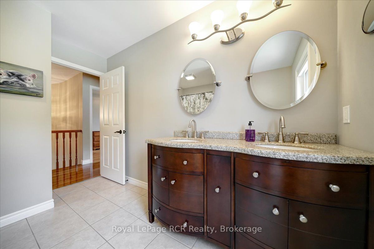 303 6th Avenue W Property Photo 31