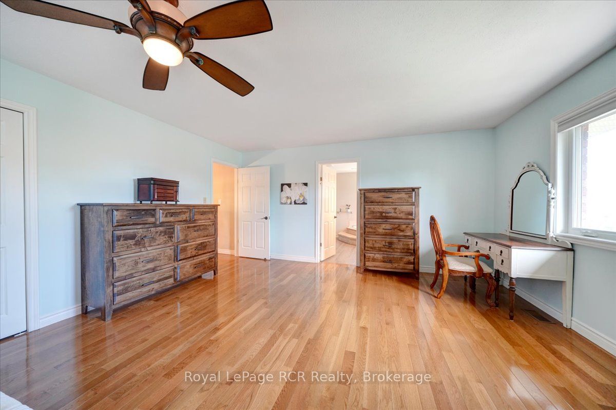 303 6th Avenue W Property Photo 34