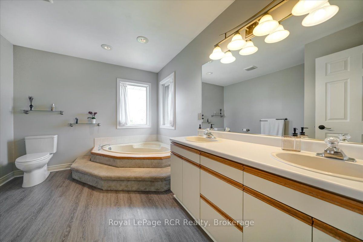 303 6th Avenue W Property Photo 35