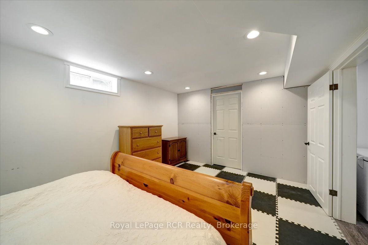 303 6th Avenue W Property Photo 39