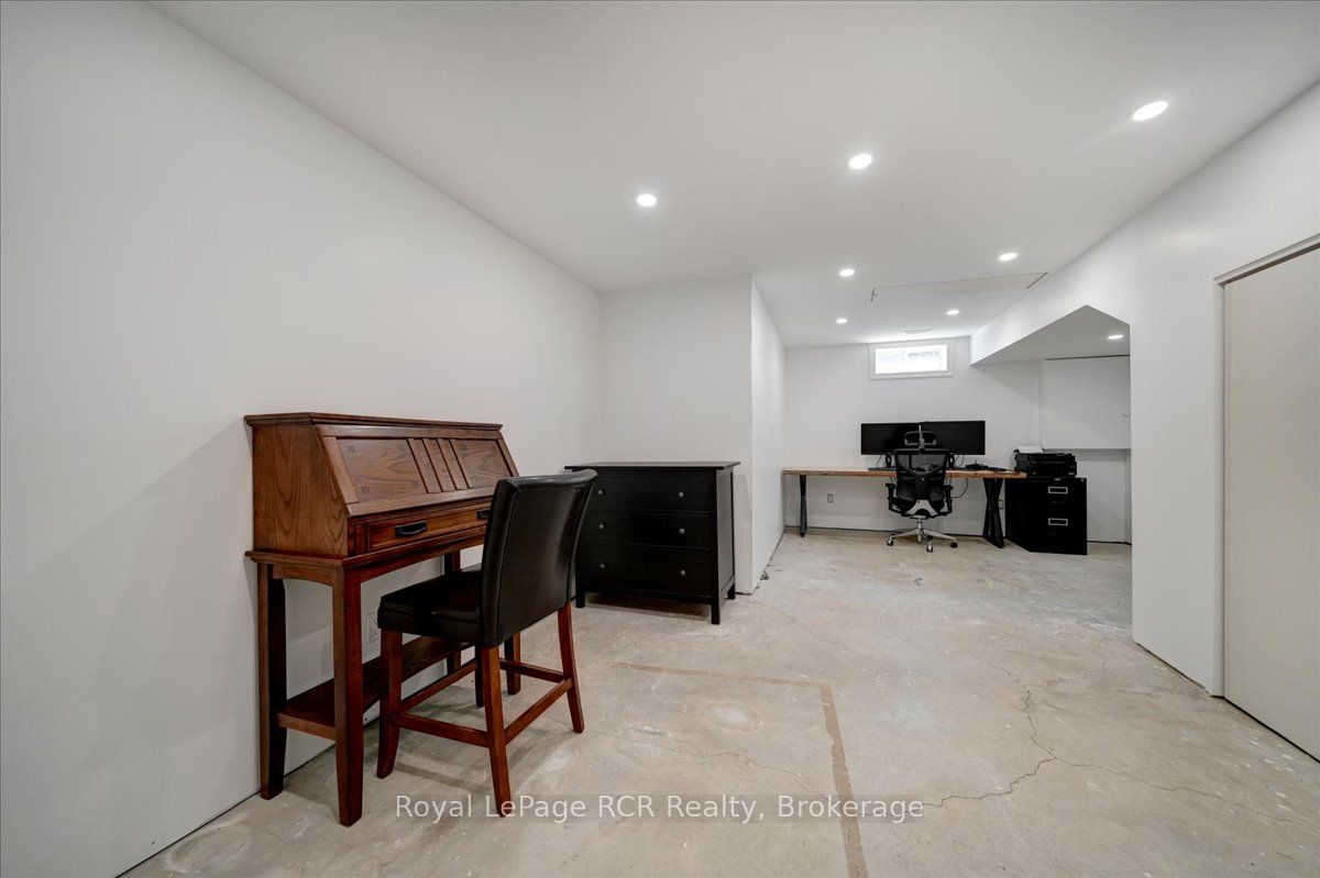 303 6th Avenue W Property Photo 44