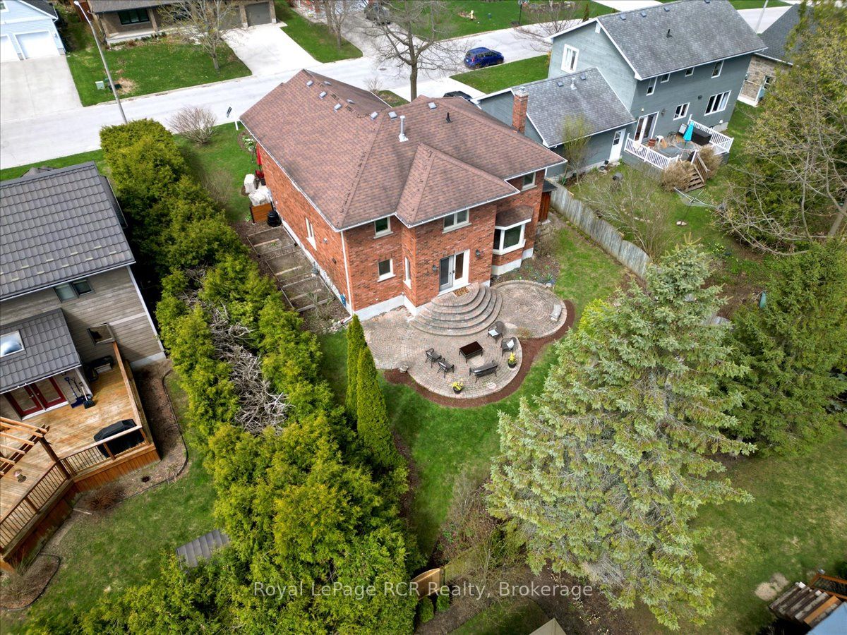 303 6th Avenue W Property Photo 49