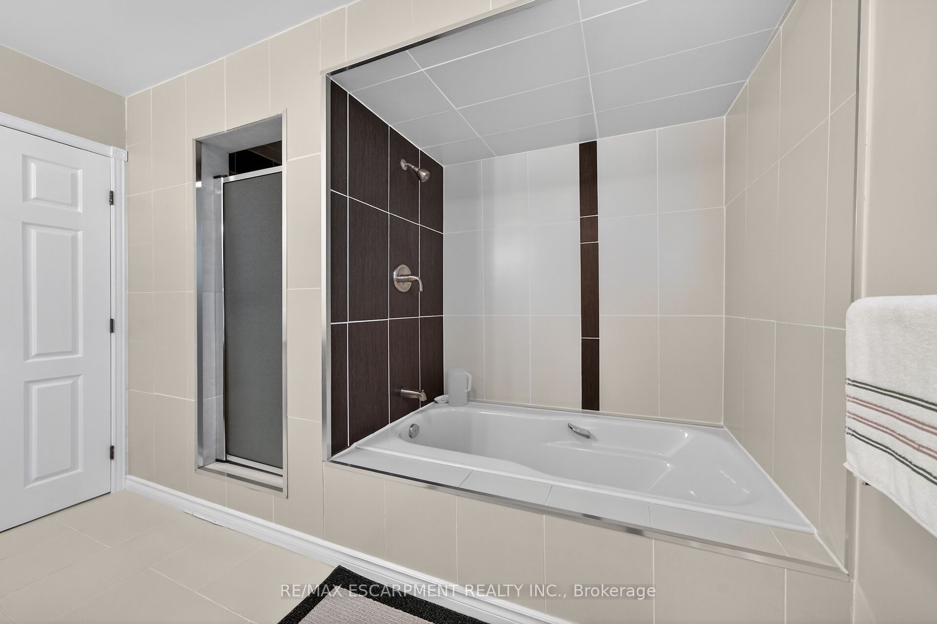 10 Skye Court Property Photo 25