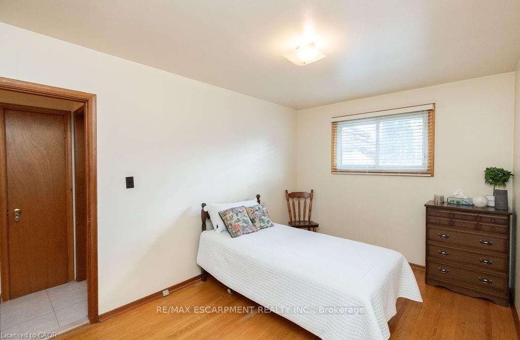 313 Barton Street W Property Photo 15