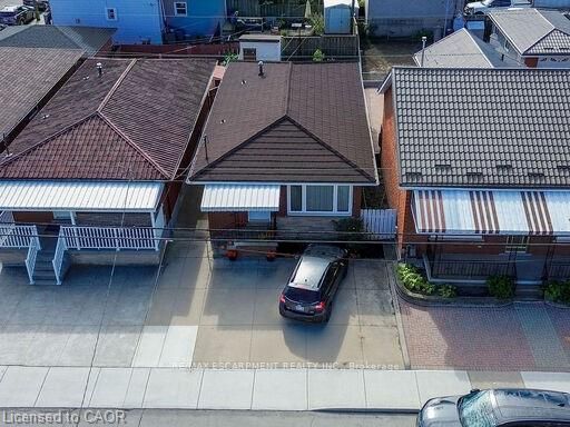 313 Barton Street W Property Photo 23