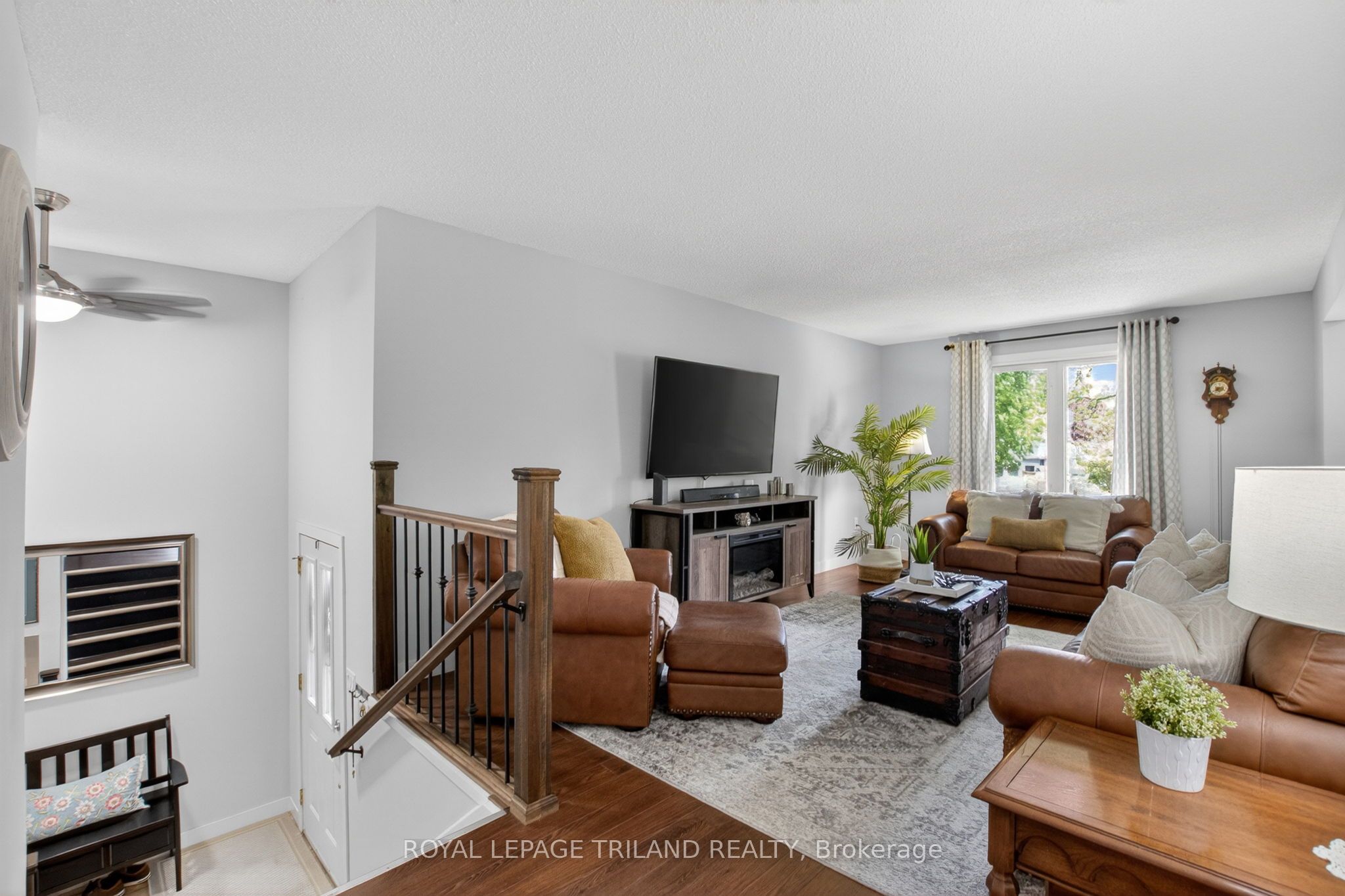 31 Beechbank Crescent Property Photo 5