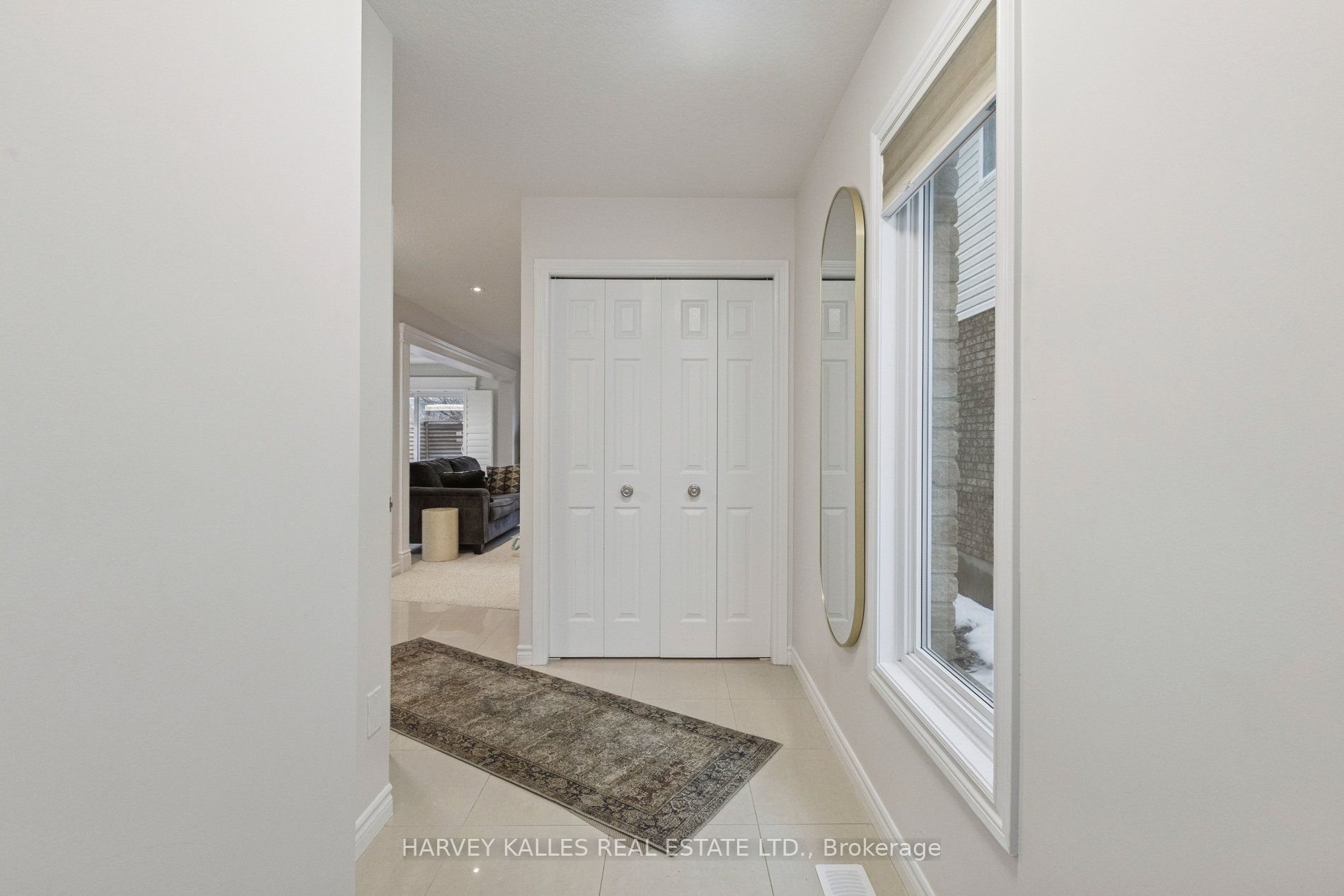 409 Tealby Crescent Property Photo 5