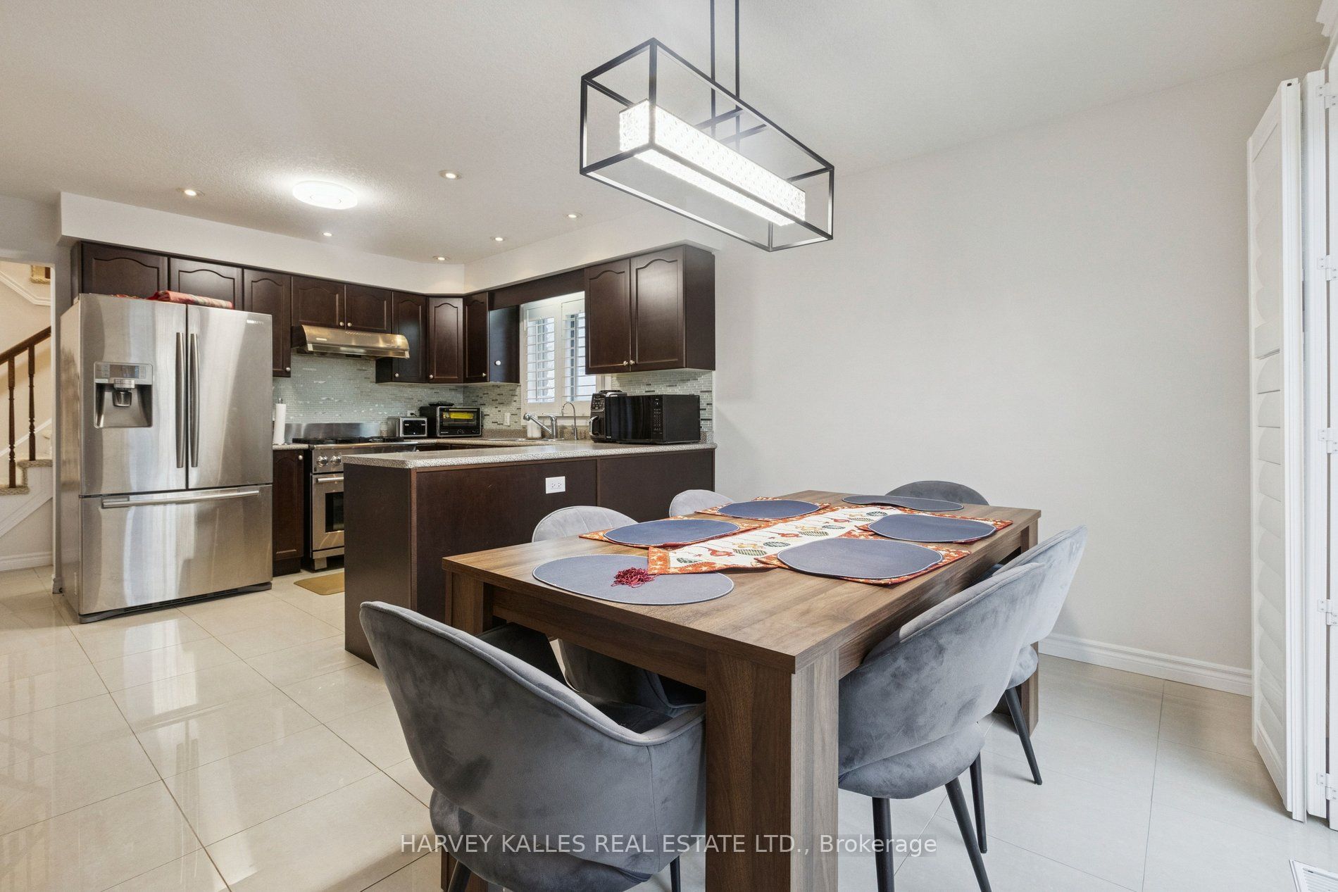 409 Tealby Crescent Property Photo 15