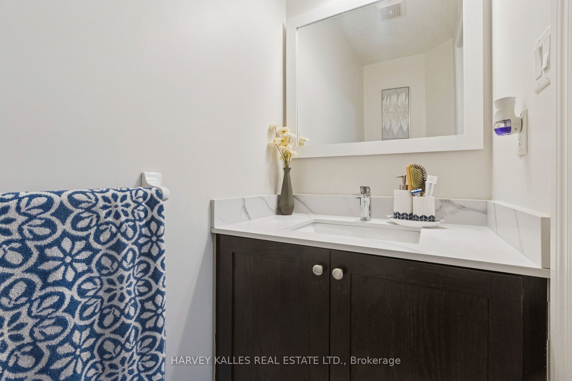 409 Tealby Crescent Property Photo 17