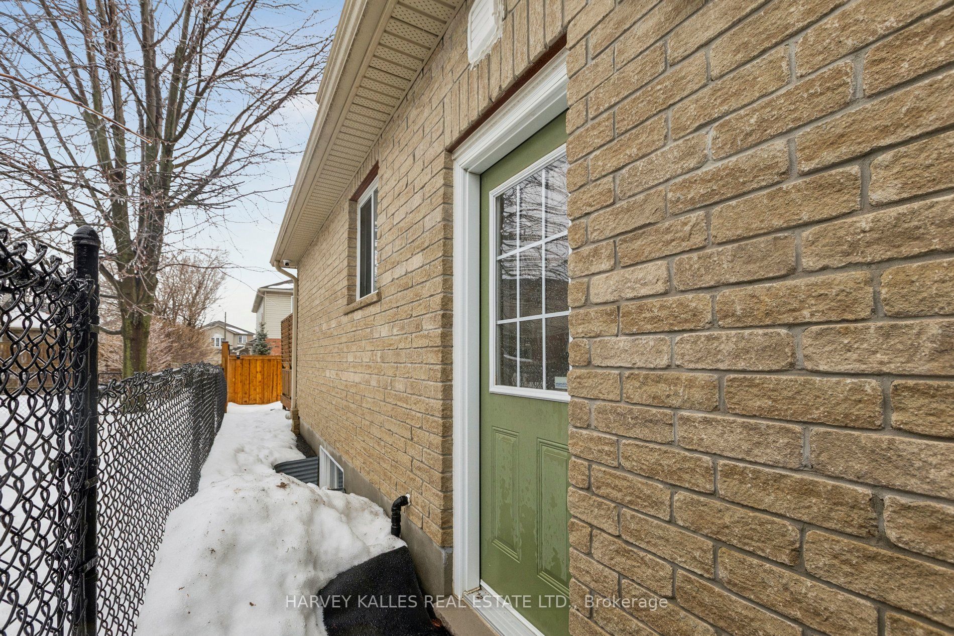 409 Tealby Crescent Property Photo 31