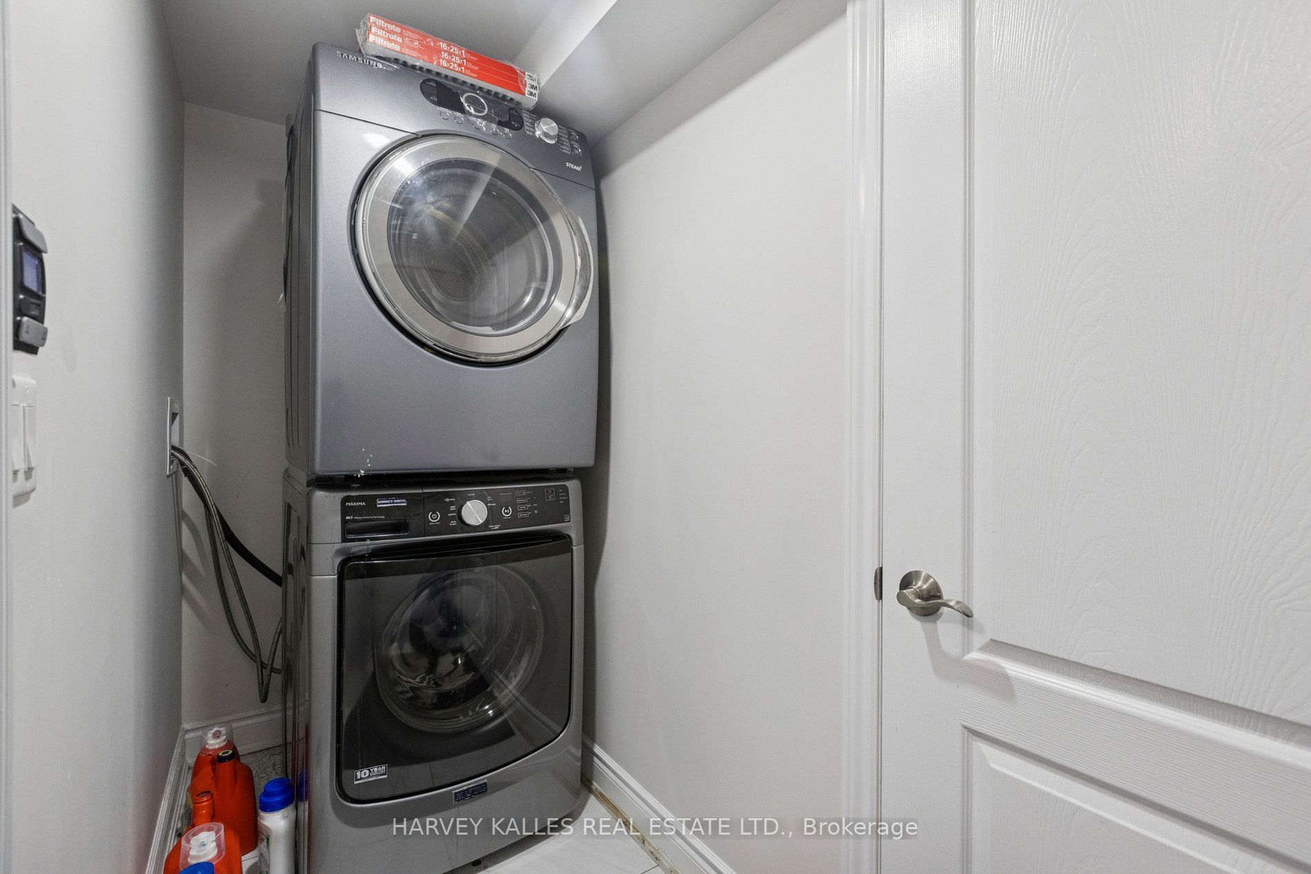 409 Tealby Crescent Property Photo 33
