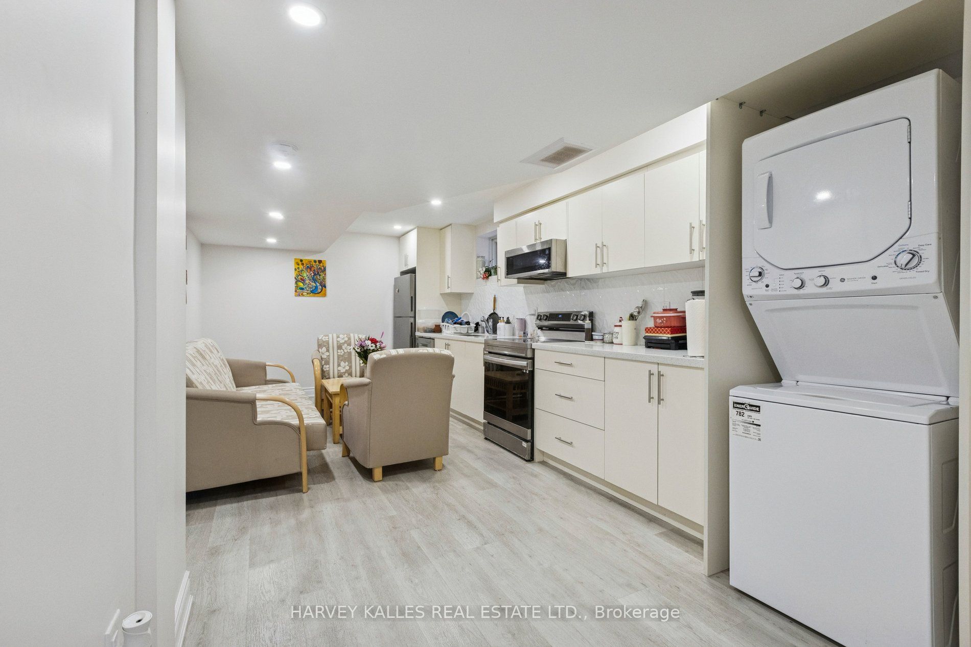 409 Tealby Crescent Property Photo 35