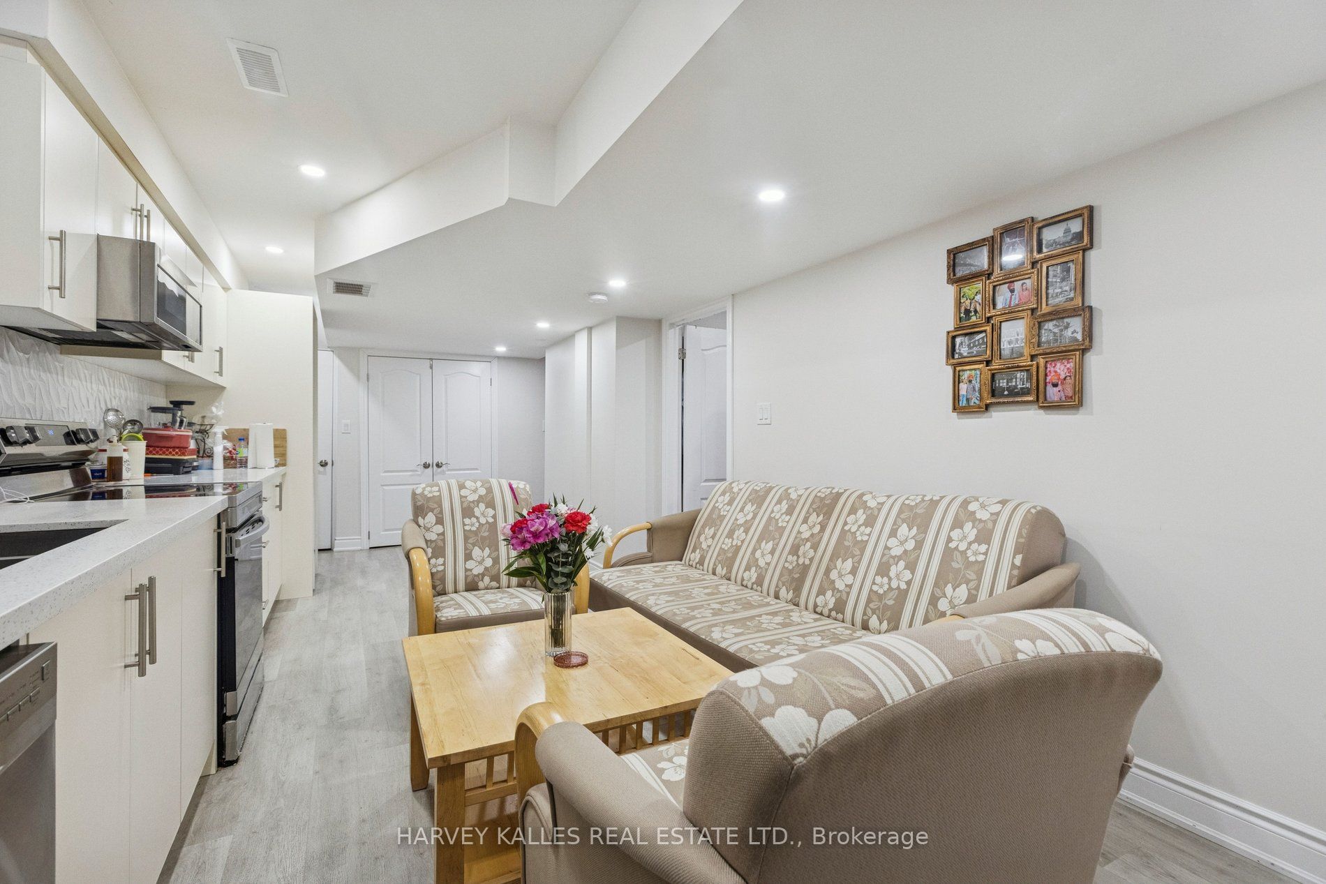409 Tealby Crescent Property Photo 37