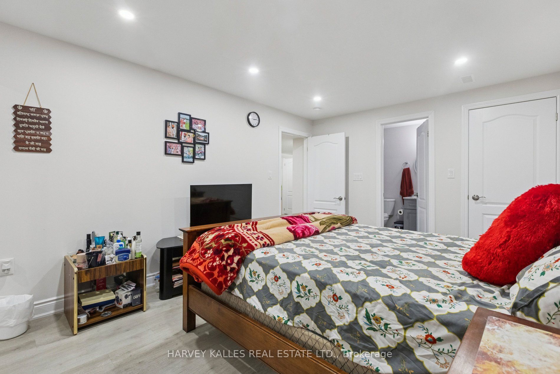 409 Tealby Crescent Property Photo 40