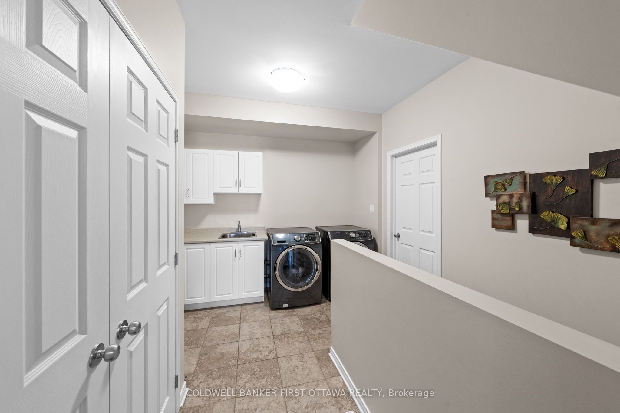 788 Kilbirnie Drive Property Photo 17
