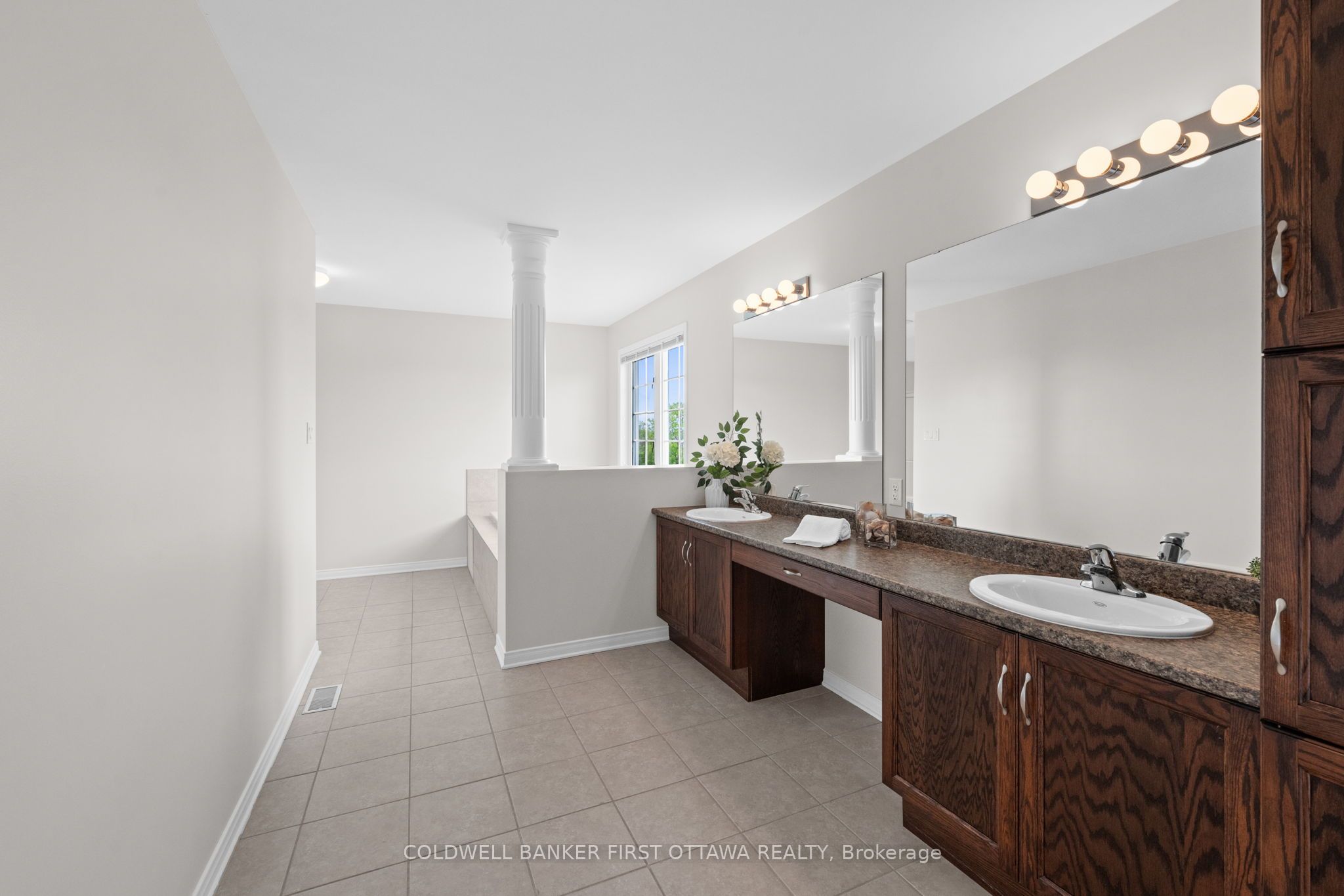 788 Kilbirnie Drive Property Photo 22