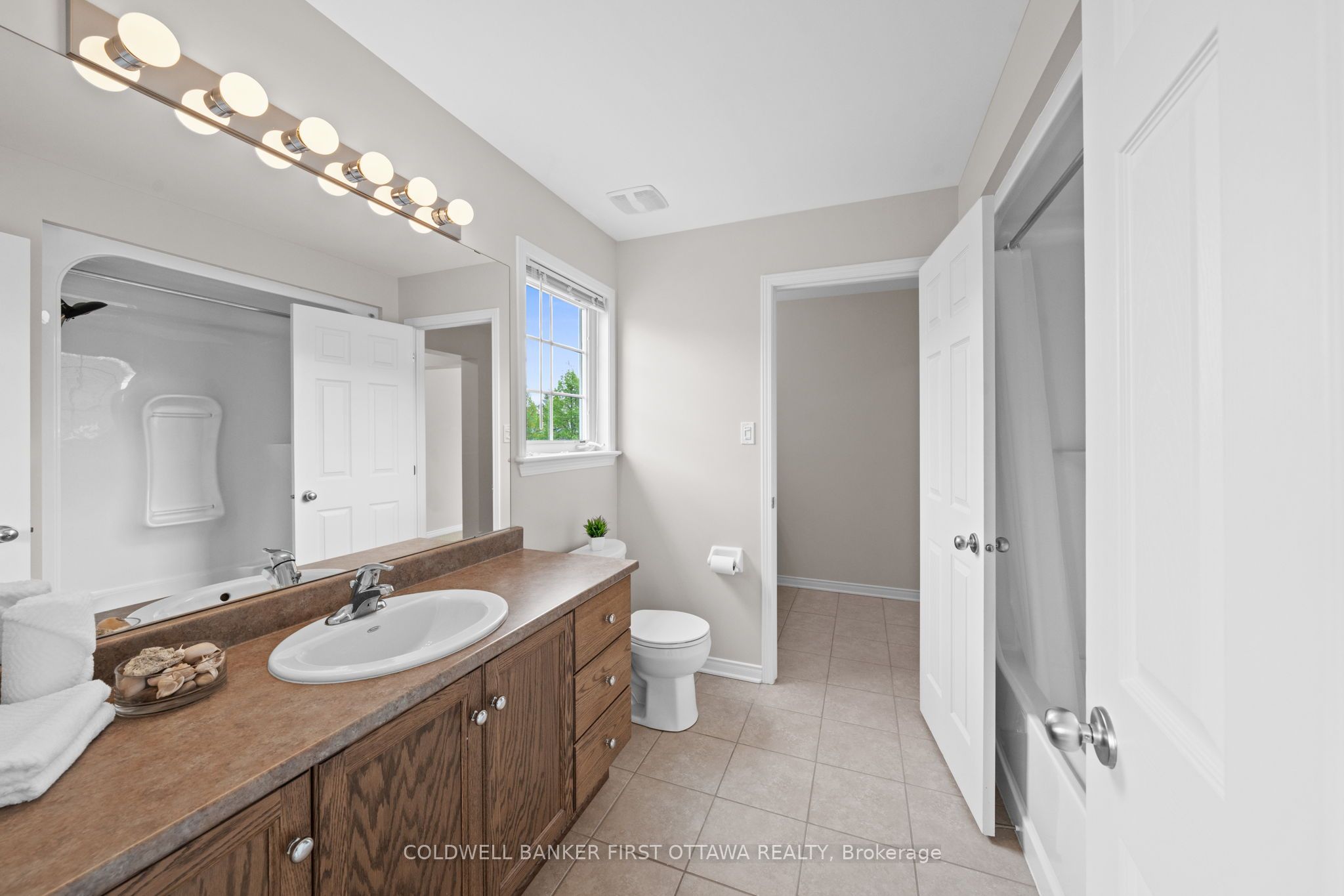 788 Kilbirnie Drive Property Photo 26
