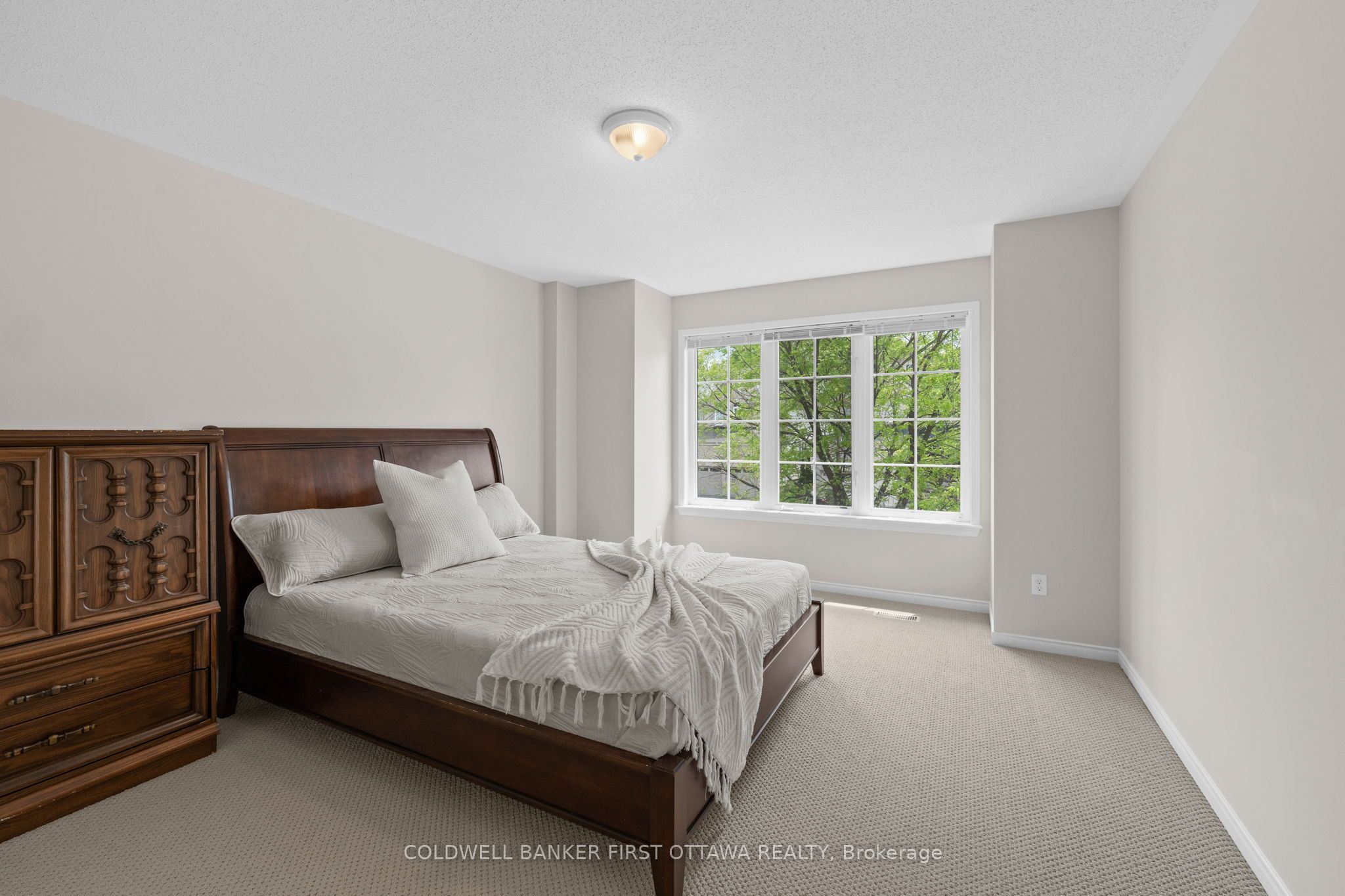 788 Kilbirnie Drive Property Photo 28