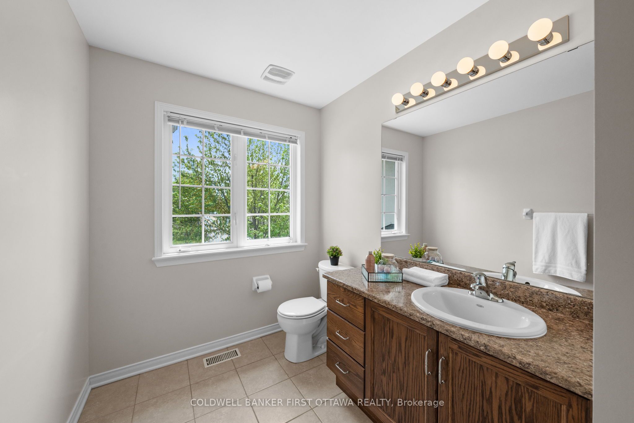 788 Kilbirnie Drive Property Photo 31