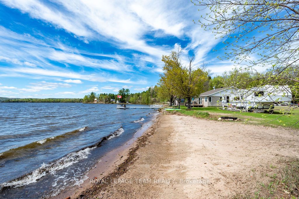 437 Island View Drive Property Photo 6