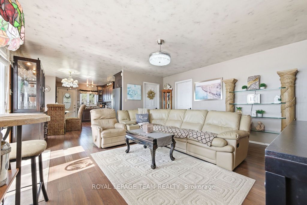 437 Island View Drive Property Photo 10
