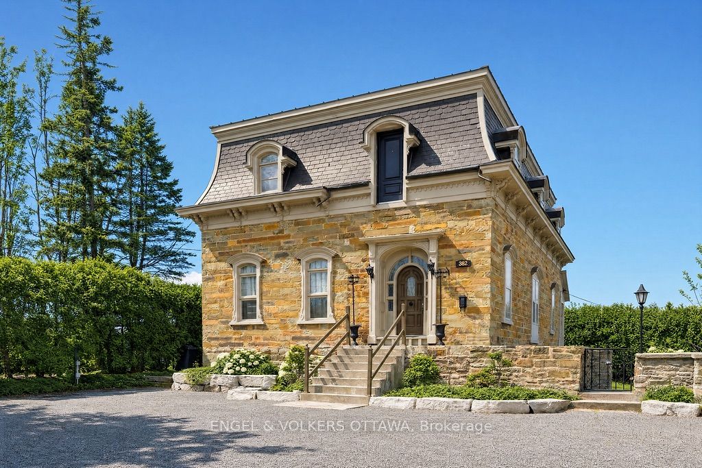 382 Mcgill Street Property Photo 1