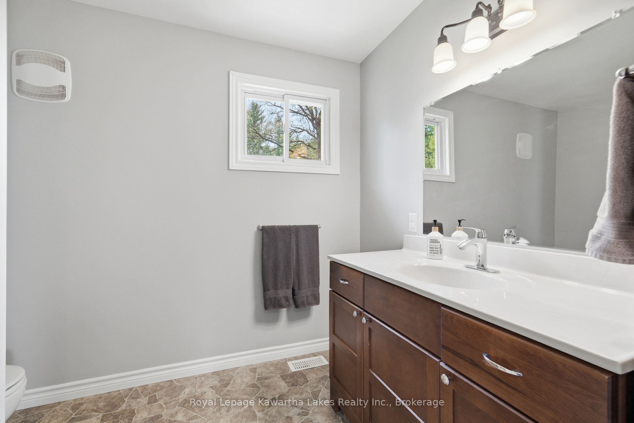 2794 County Road 48 Property Photo 14