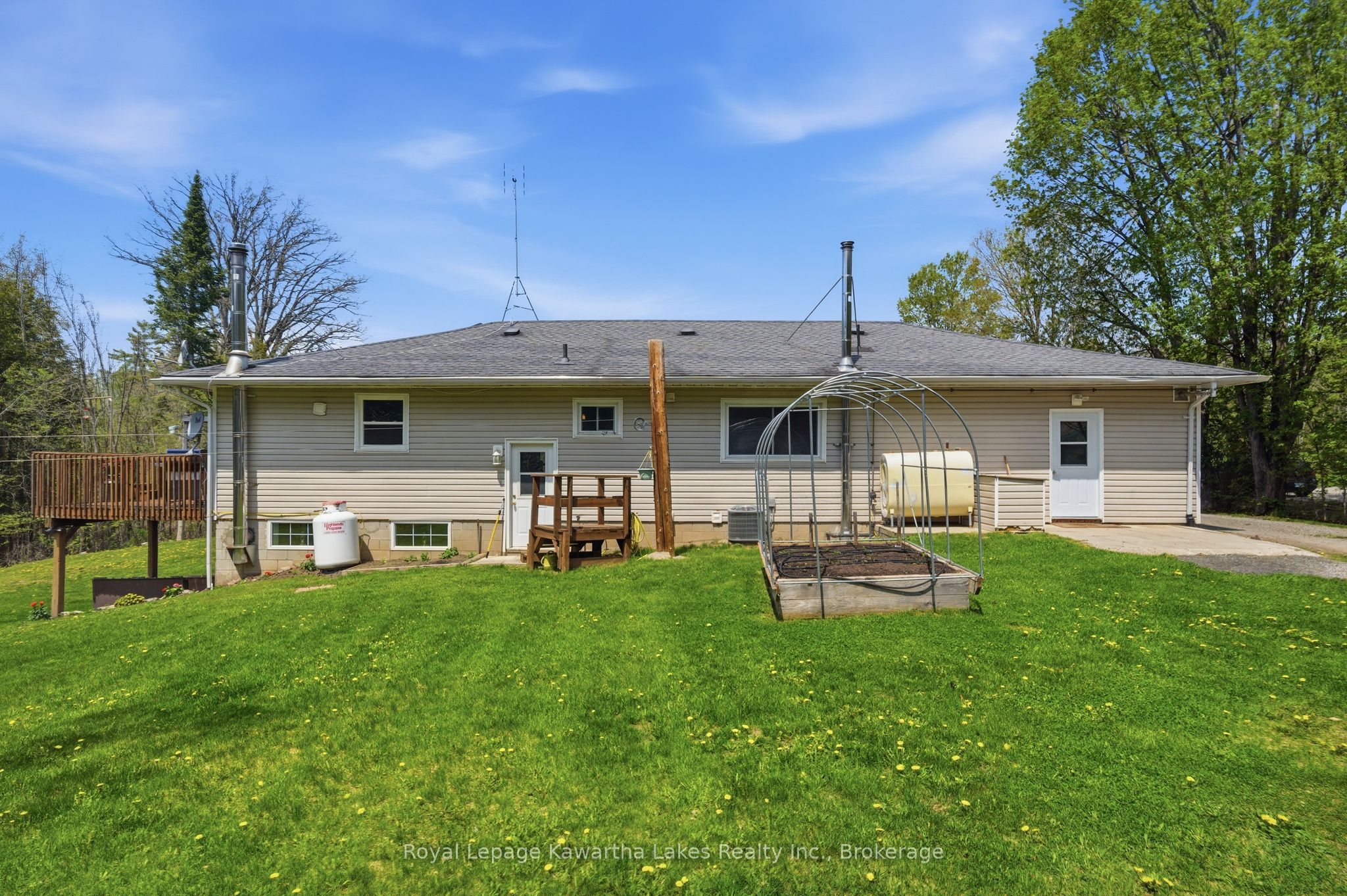 2794 County Road 48 Property Photo 40