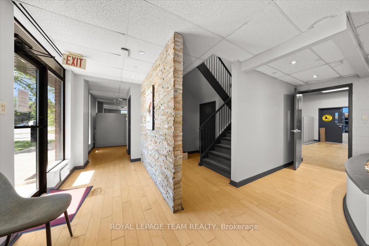24 Edgewater Street Property Photo 23