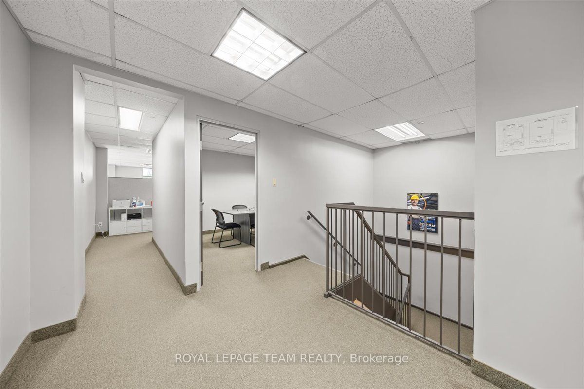 24 Edgewater Street Property Photo 25