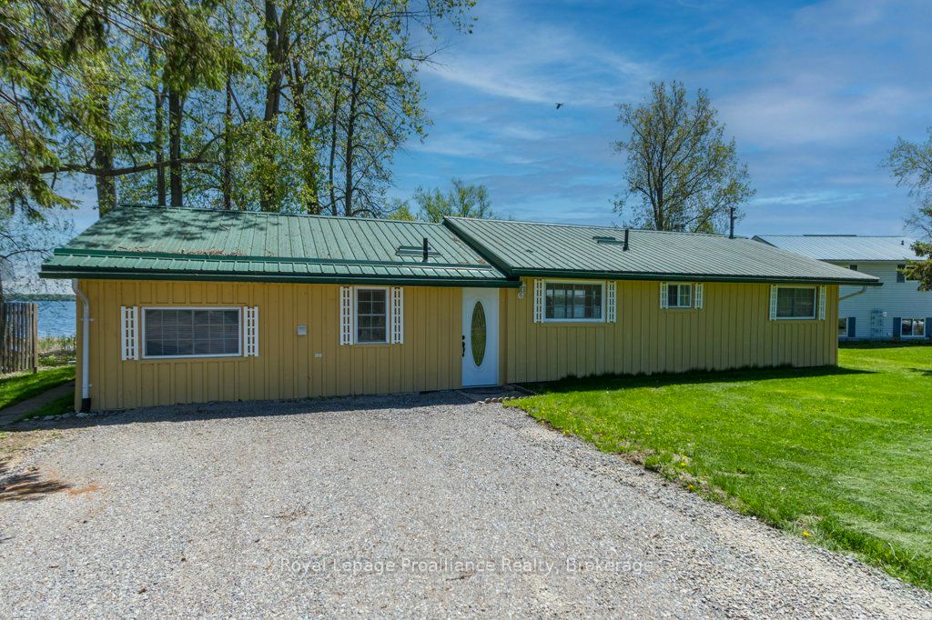 22579 Loyalist Parkway Property Photo 1