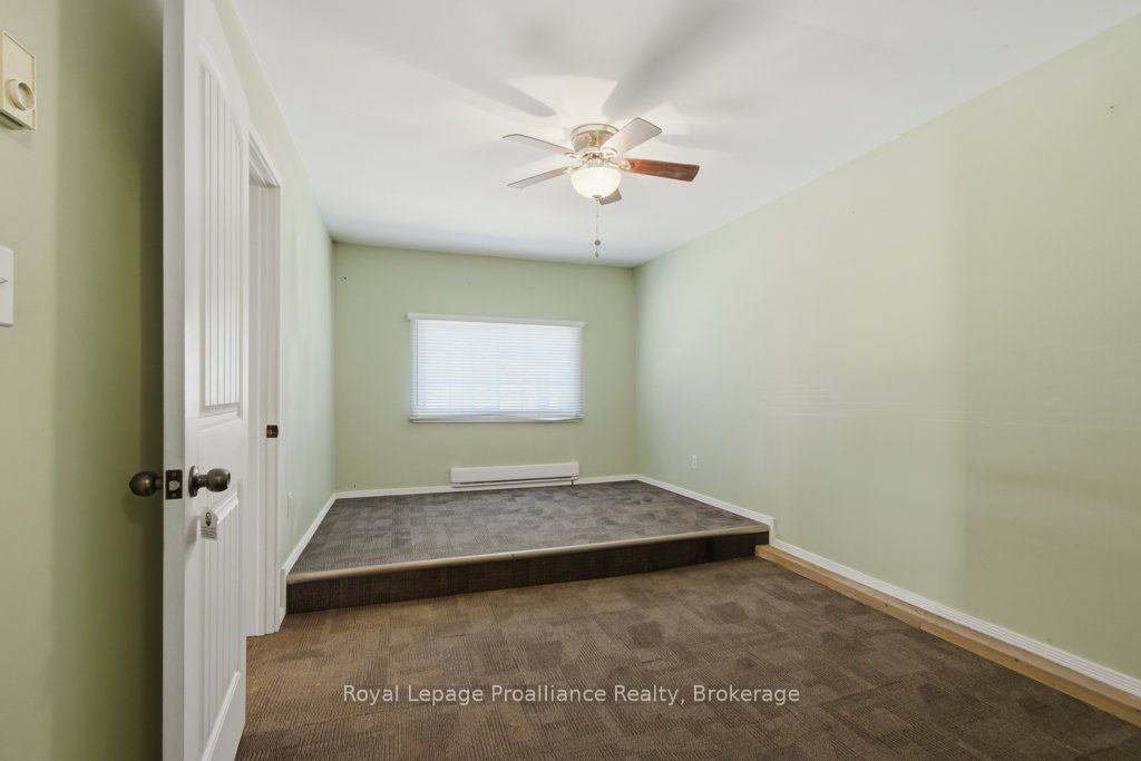 22579 Loyalist Parkway Property Photo 15
