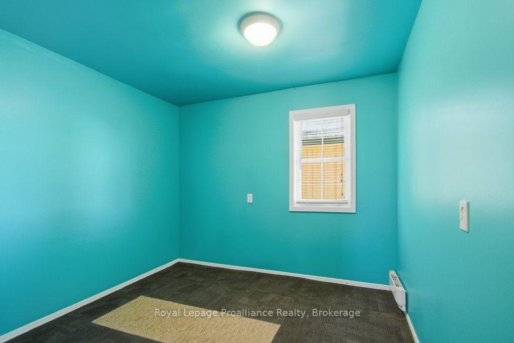 22579 Loyalist Parkway Property Photo 17