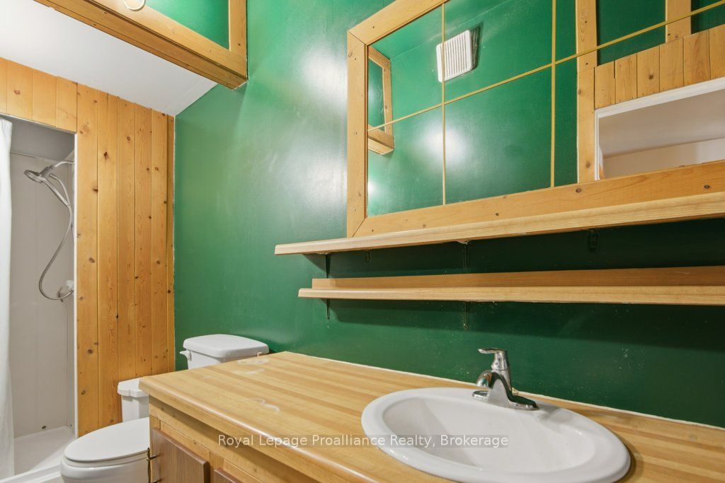 22579 Loyalist Parkway Property Photo 18