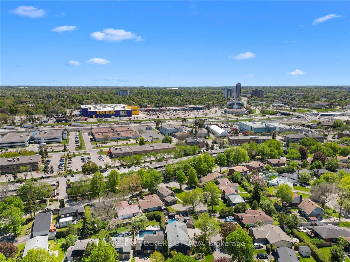 1005 Gold Crescent Property Photo 41