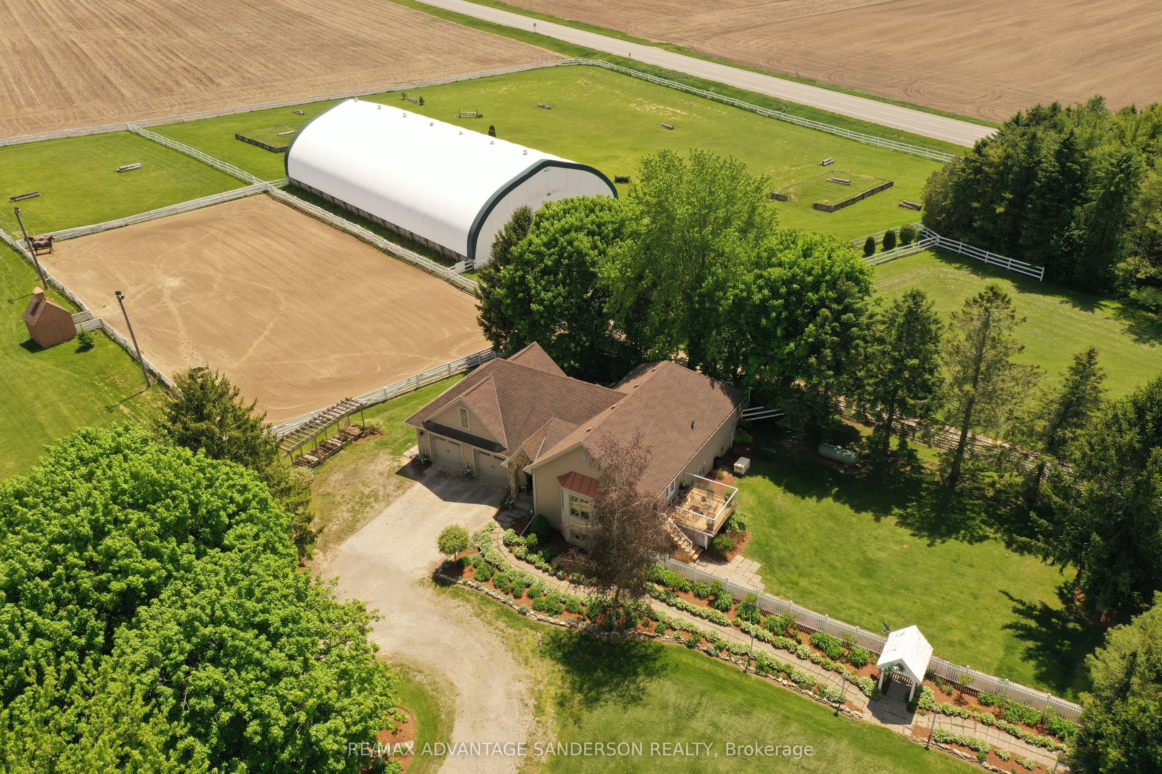 4099 Mcintosh Drive Property Photo 4