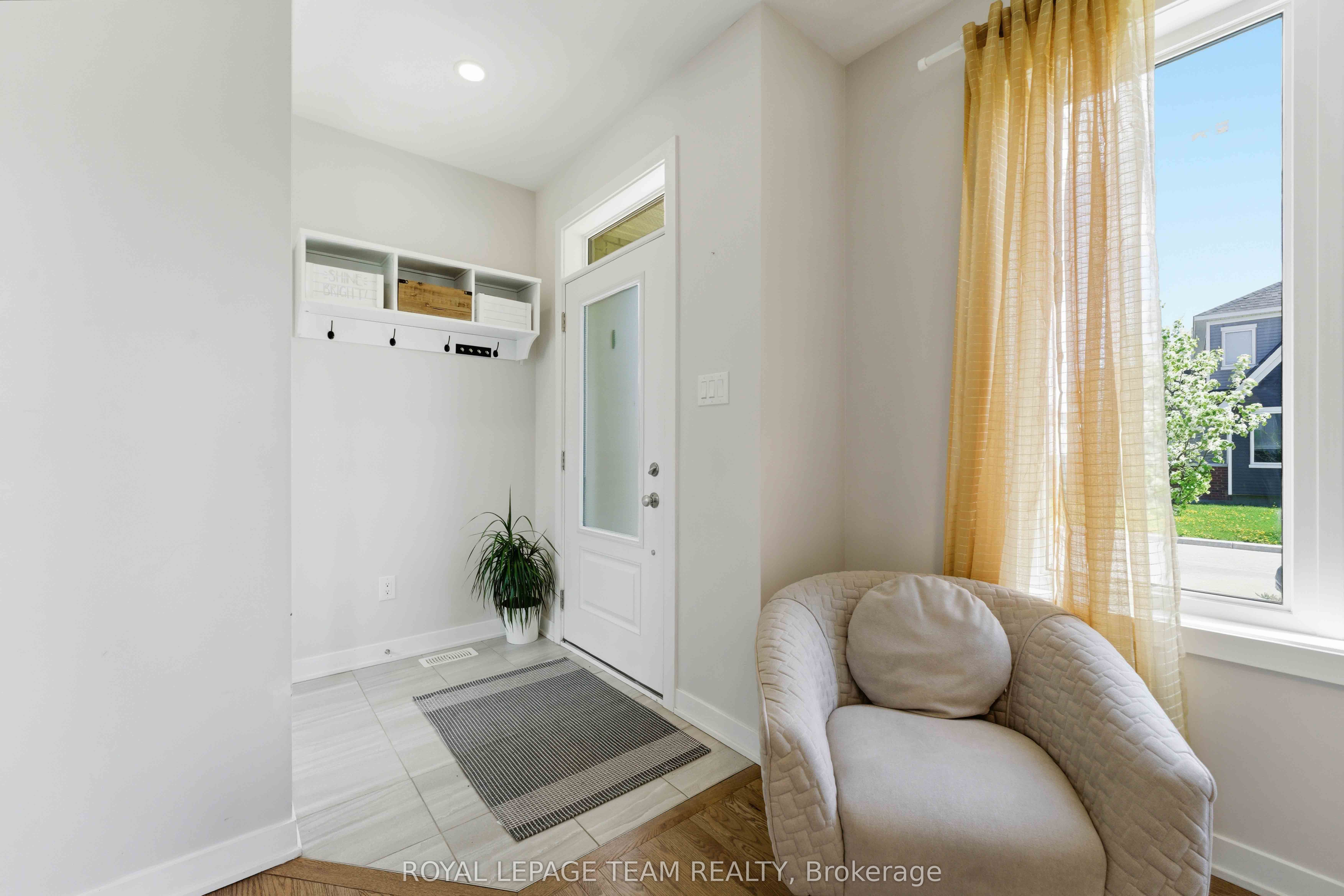 3048 Travertine Way Property Photo 2