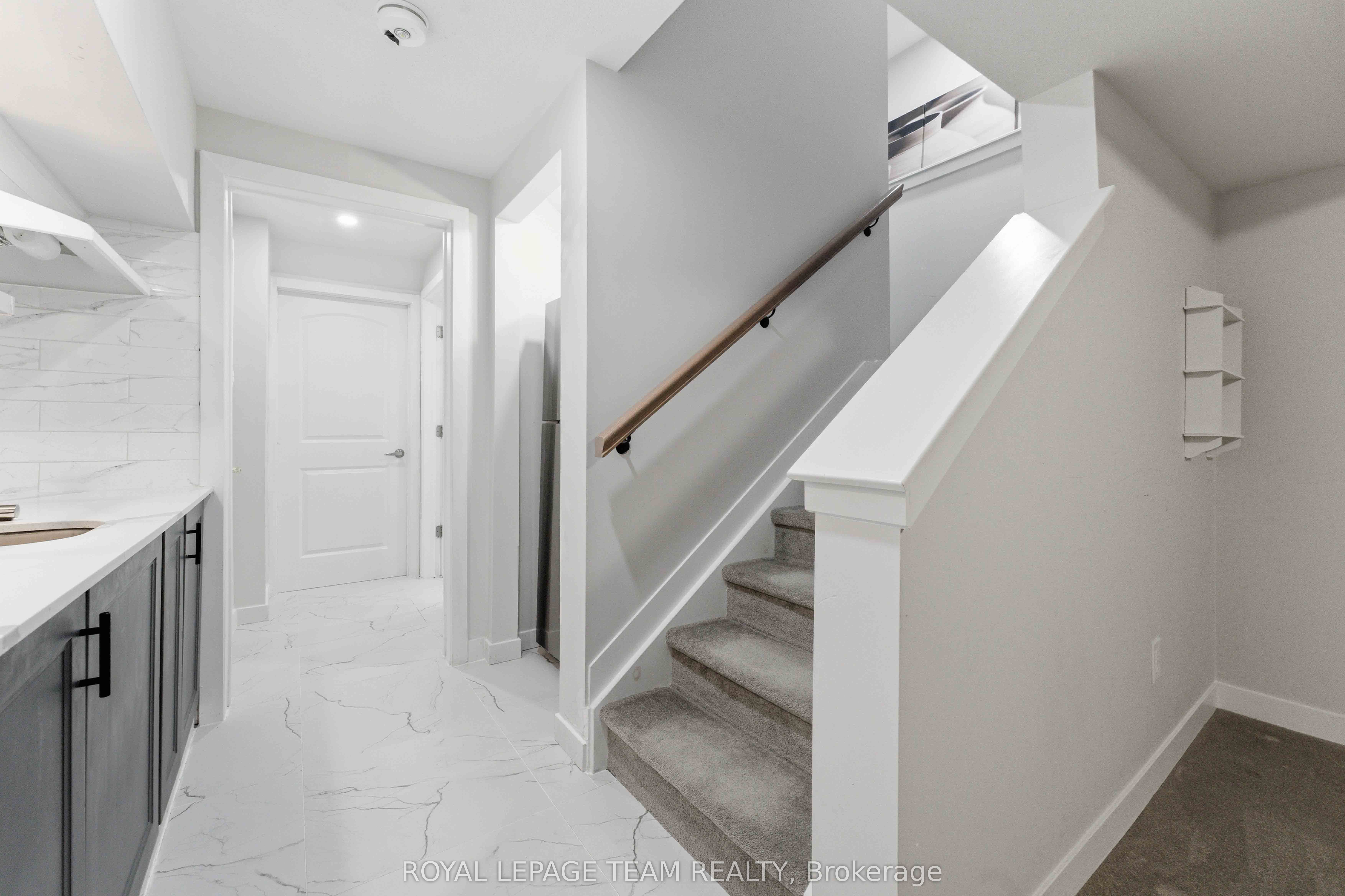 3048 Travertine Way Property Photo 32