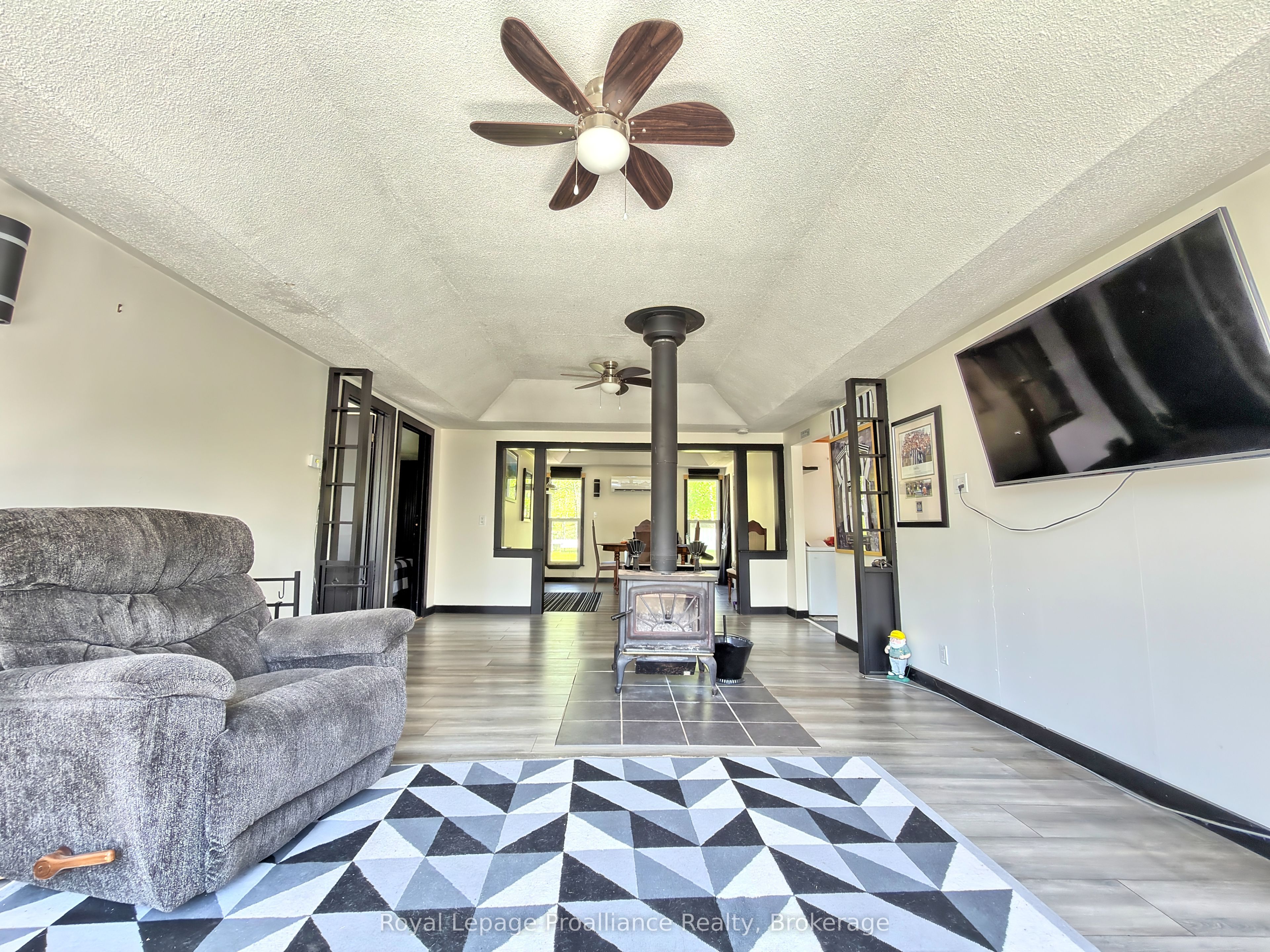 562 Cordova Road Property Photo 11