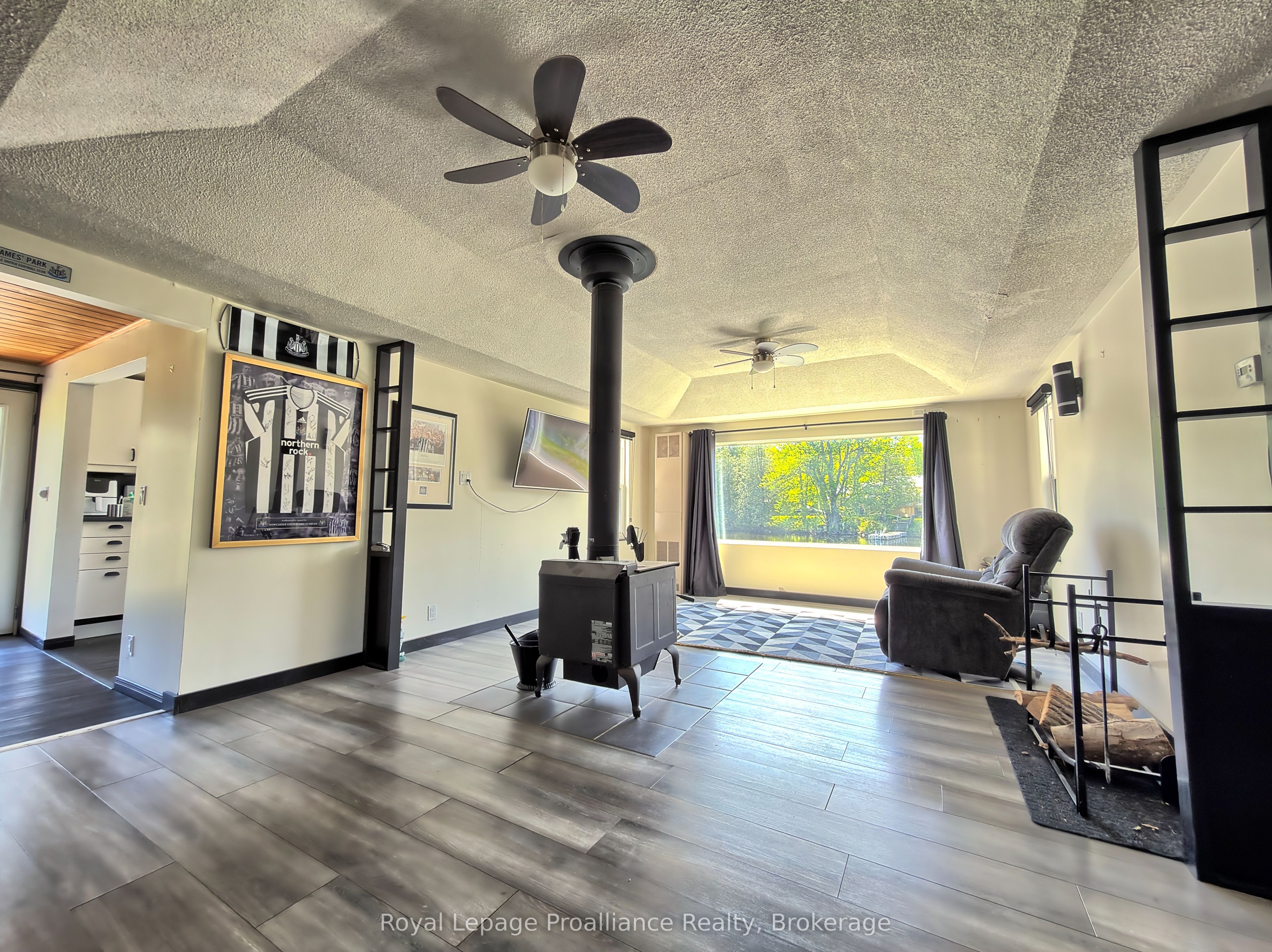 562 Cordova Road Property Photo 12