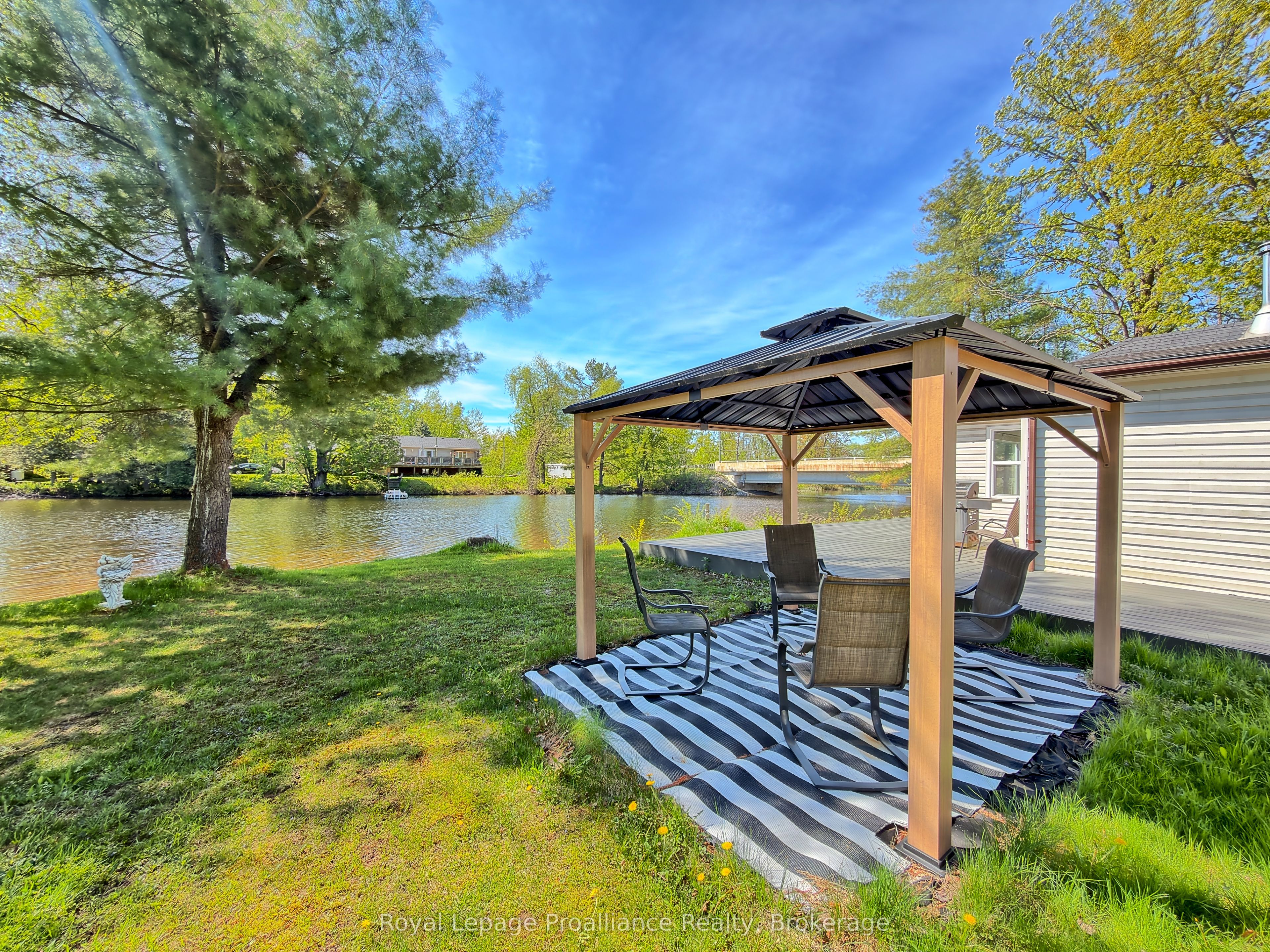 562 Cordova Road Property Photo 25