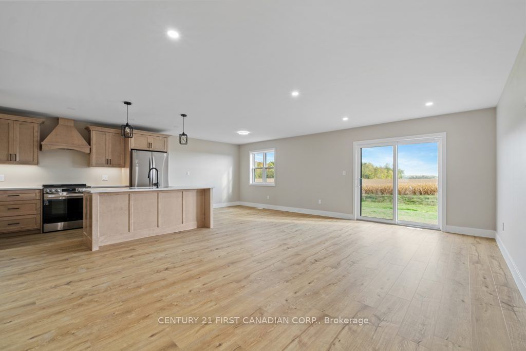 95 Victoria Avenue E Property Photo 7