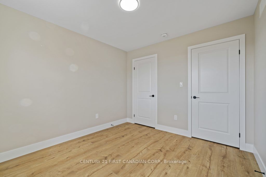 95 Victoria Avenue E Property Photo 18