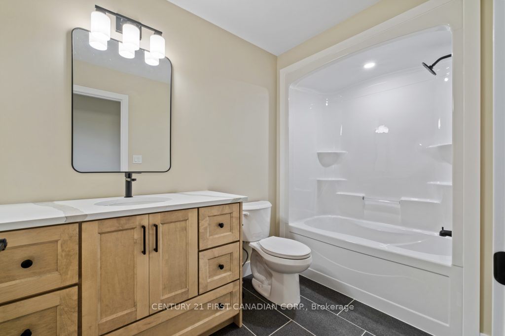 95 Victoria Avenue E Property Photo 19