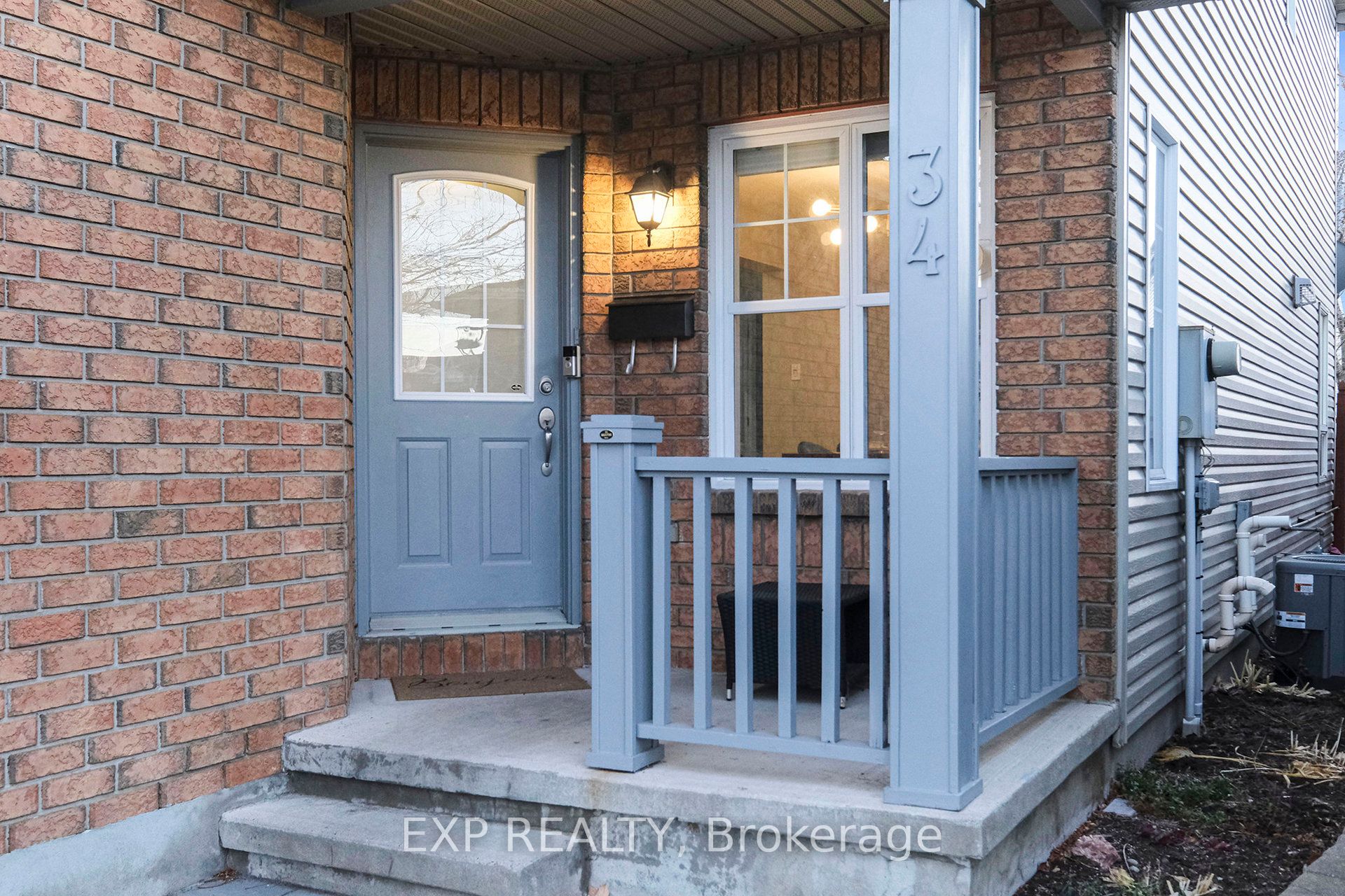34 Avonmore Crescent Property Photo 2