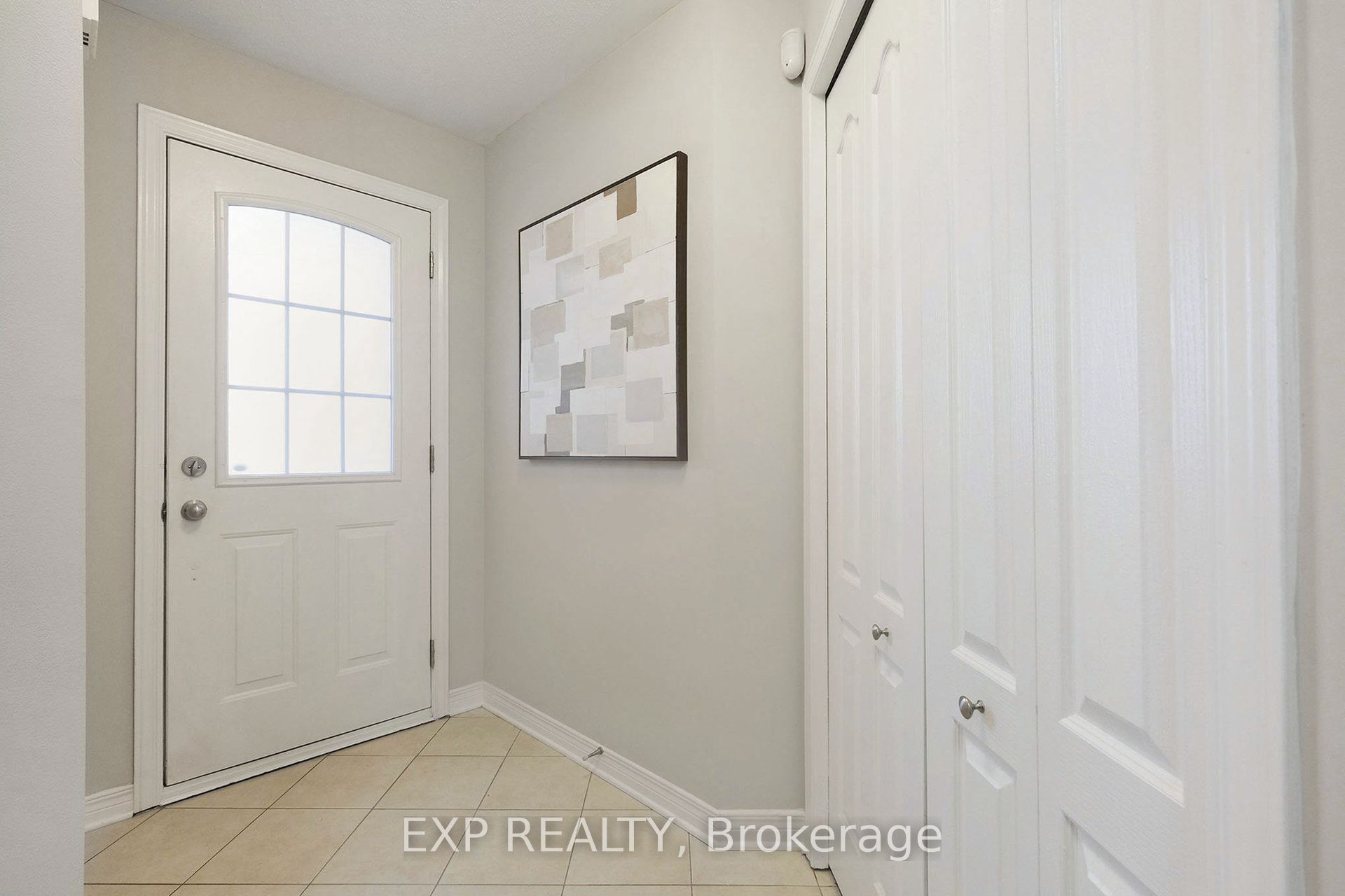 34 Avonmore Crescent Property Photo 3