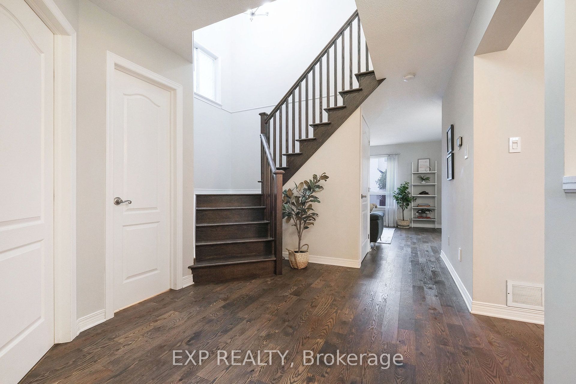 34 Avonmore Crescent Property Photo 4